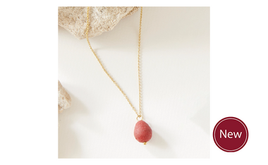 Red Bead Pendant Necklace